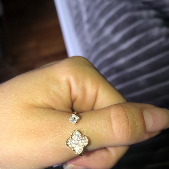 Ring - Picture 4 of 5